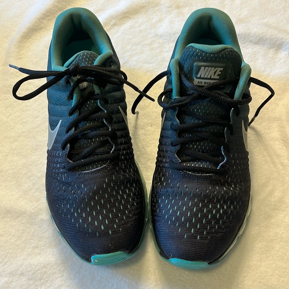Nike Air Max Run Easy